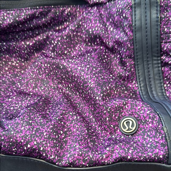 Lululemon Purple Speckled Duffel Bag - Picture 9 of 11